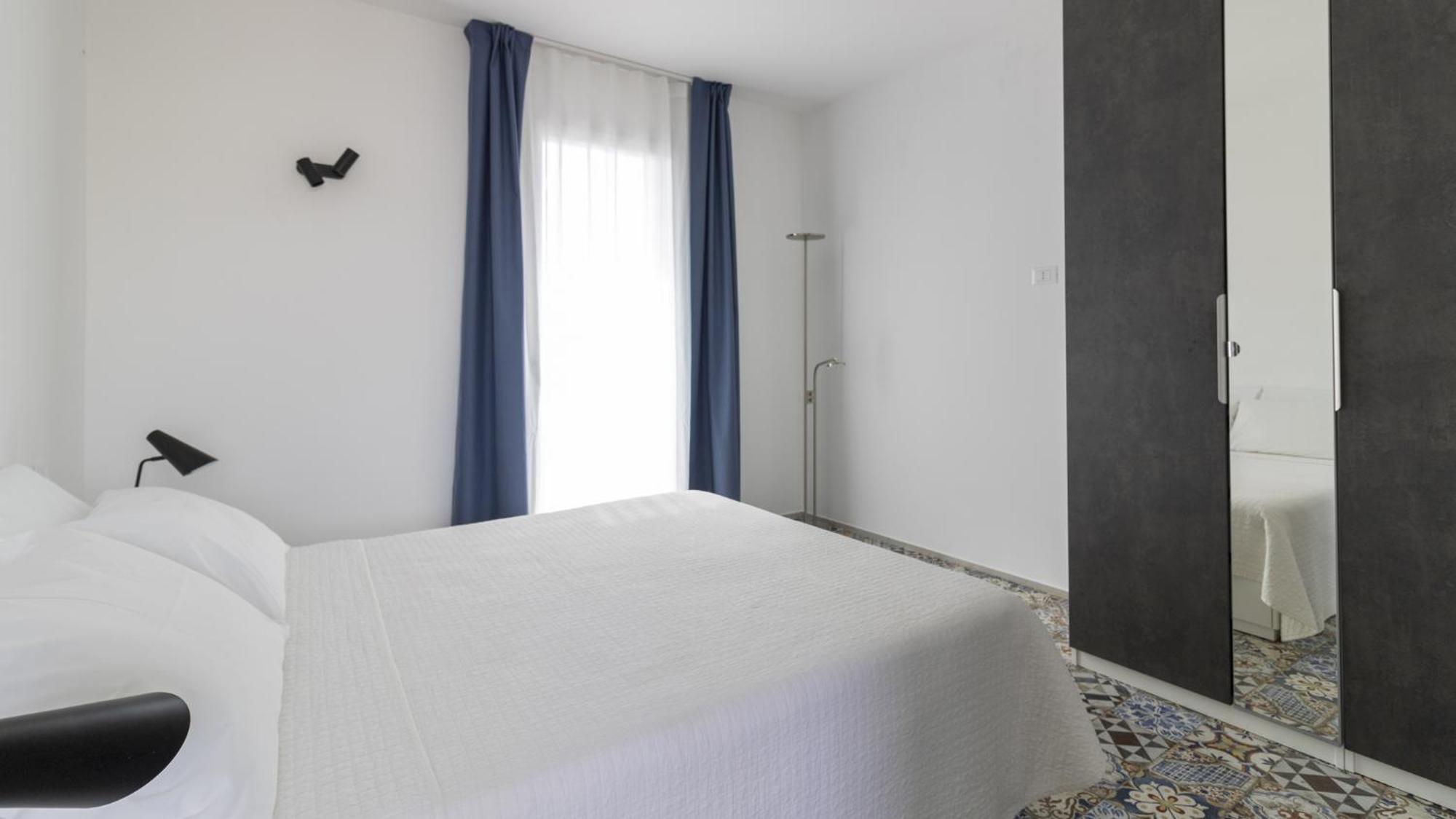 Vista Mare Apartments Marina di Ragusa Exterior photo